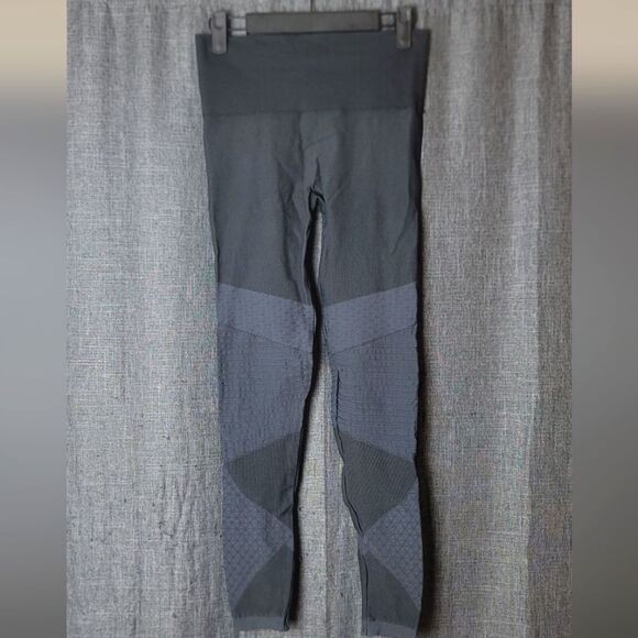 SPANX Seamless Moto Leggings - Picture 1 of 6